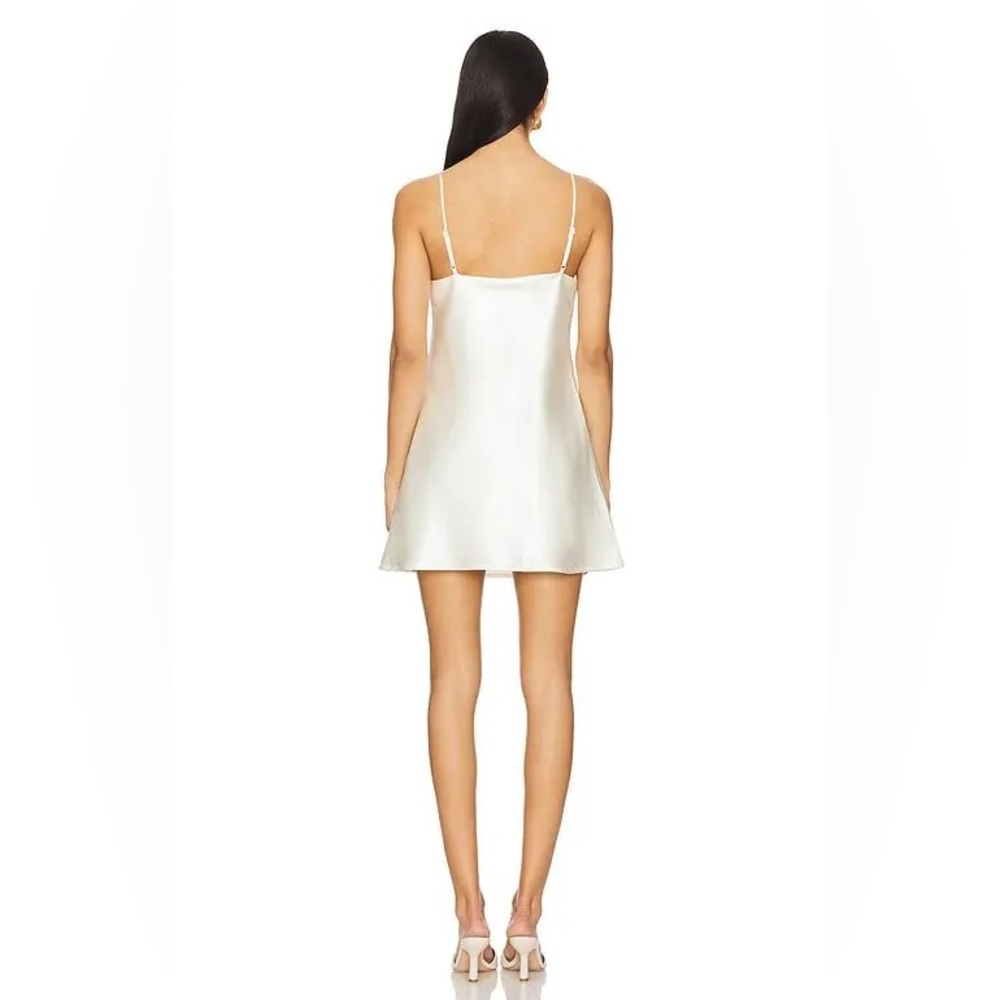 Elliatt Katalina 3D Floral Appliqué Mini Dress in Ivory - Picture 7 of 11